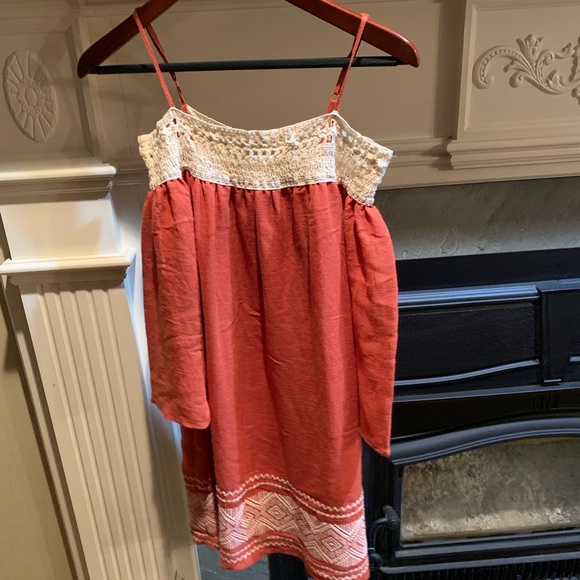 Coral off the shoulder linen dress - Picture 4 of 8